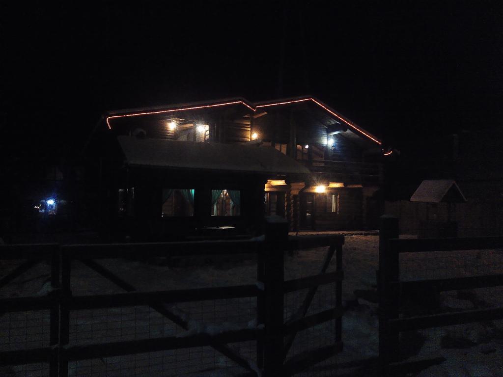 Casa Muntelui - Sambata Affittacamere Sîmbăta de Sus Esterno foto